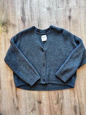Abercrombie & Fitch Dark Gray Ribbed V-Neck Button Cardigan Sz M
